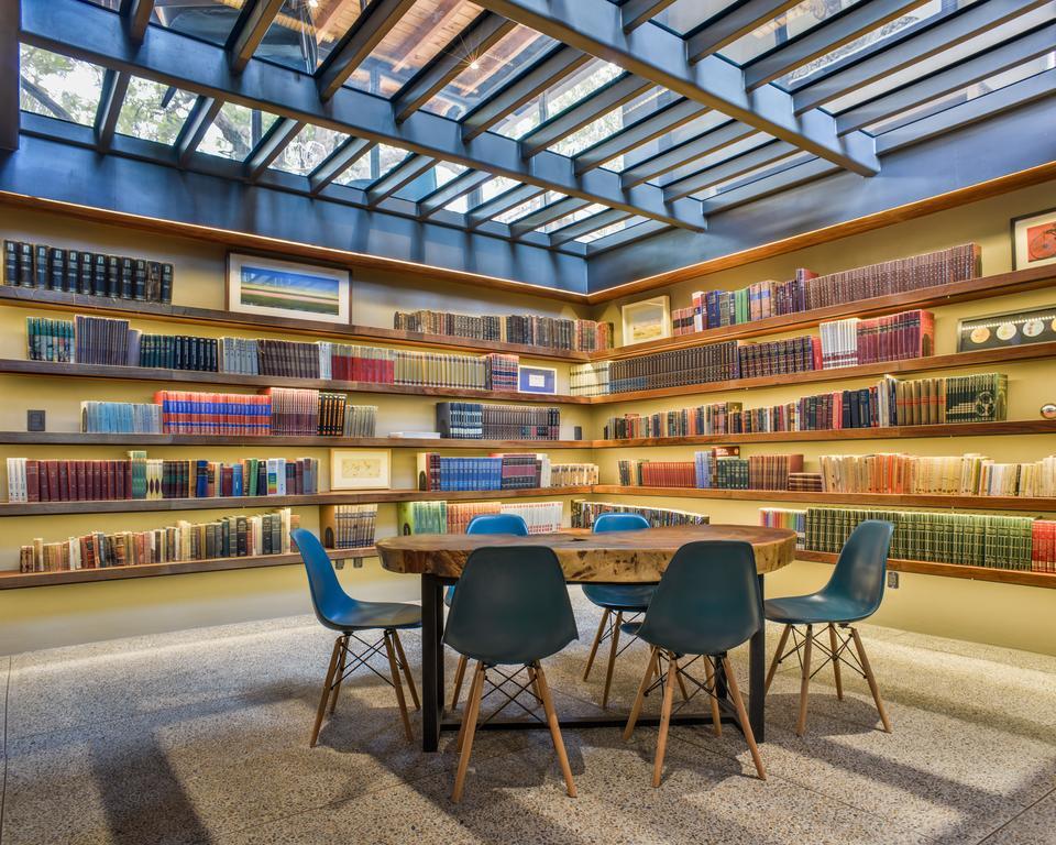 Hotel Criol Querétaro Екстериор снимка Library